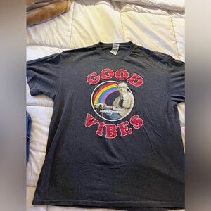 Mr. Rogers good vibes T-shirt  L